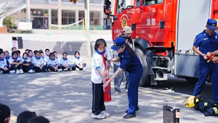 淄川：“消防科普行”筑牢校园安全“防火墙”