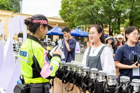 金秋九月，华师上演‘文明交通’大戏，警民携手共筑平安校园！-图2