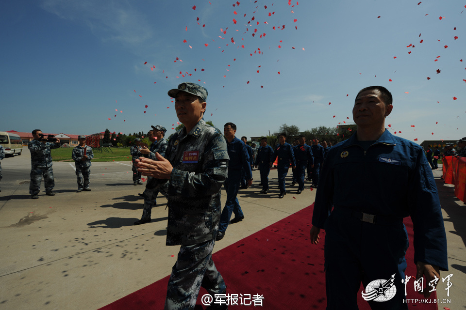 原告的诉讼费律师费均由被告支付？太反常！｜今晚九点半 